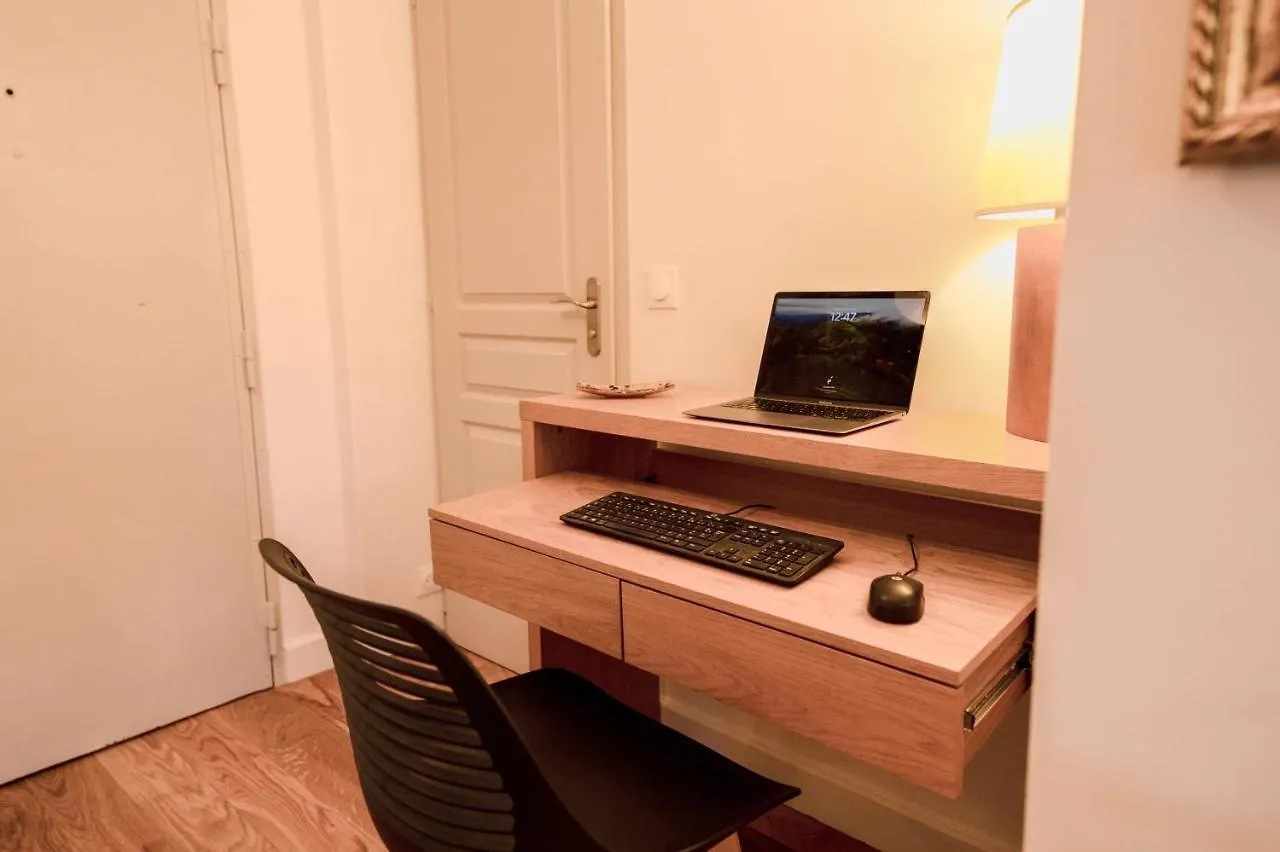 Paris-Daumesnil - Grand 2 Pieces 4 Etoiles De Charme Sur Jardin - 61M2, Pour 4P - Large 4 Star Charming 1 Bedroom Apt For 4 With Ac Apartment
